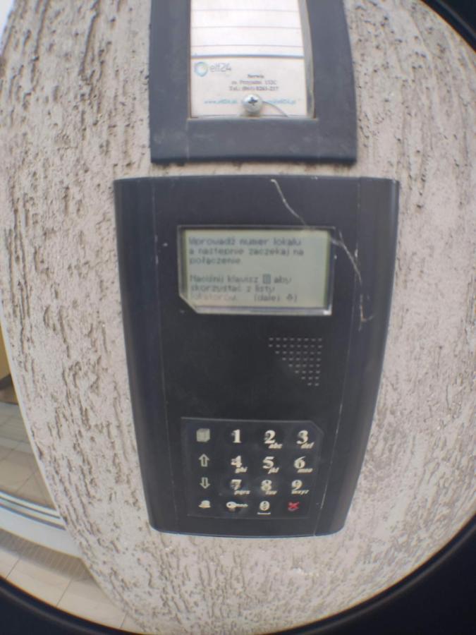 3030 Jana Spychalskiego 32 - Tanie Pokoje W Apartamencie - Samodzielne Zameldowanie - Self Check In Poznan Exterior foto