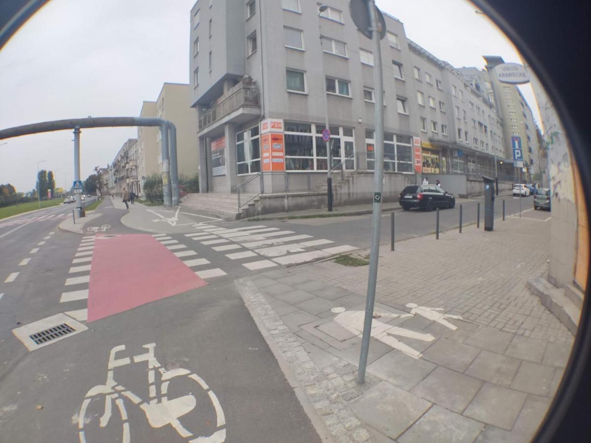 3030 Jana Spychalskiego 32 - Tanie Pokoje W Apartamencie - Samodzielne Zameldowanie - Self Check In Poznan Exterior foto