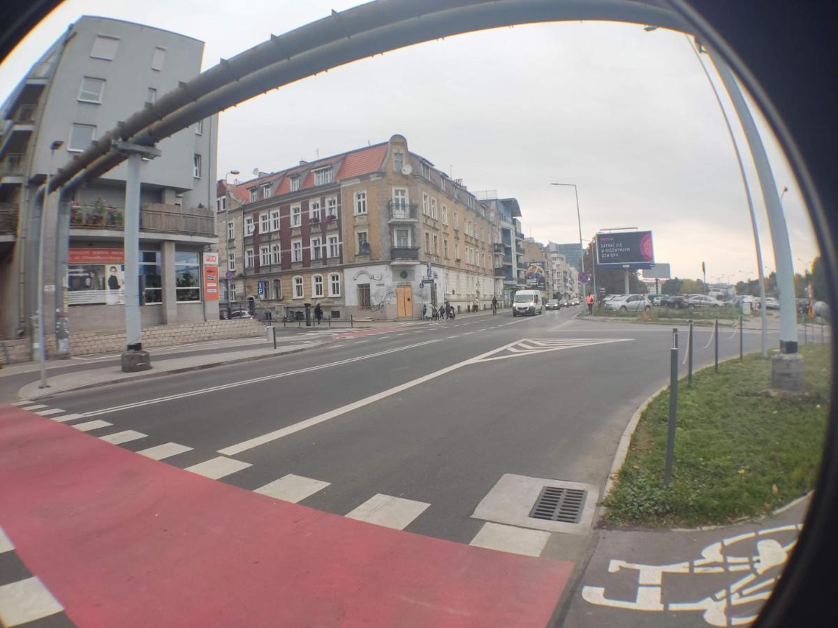 3030 Jana Spychalskiego 32 - Tanie Pokoje W Apartamencie - Samodzielne Zameldowanie - Self Check In Poznan Exterior foto