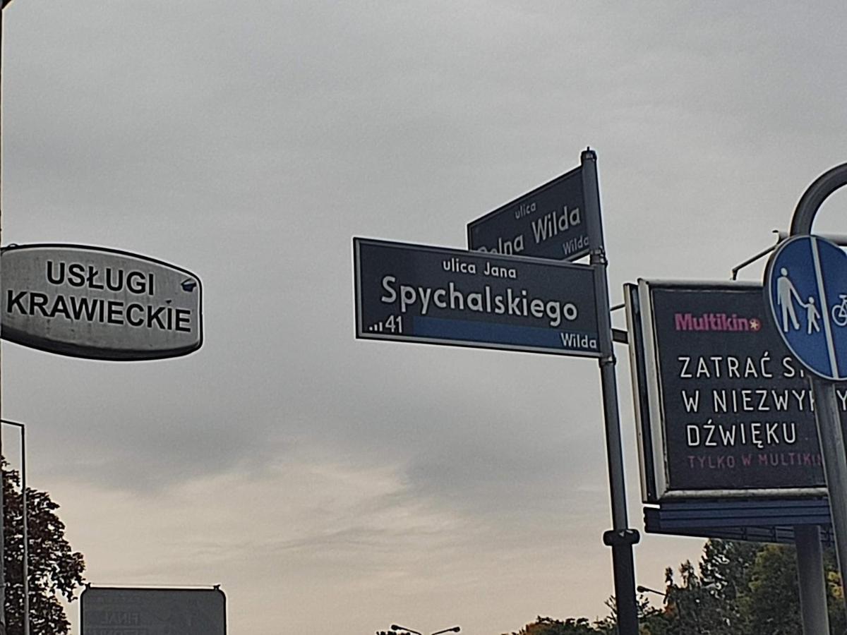 3030 Jana Spychalskiego 32 - Tanie Pokoje W Apartamencie - Samodzielne Zameldowanie - Self Check In Poznan Exterior foto