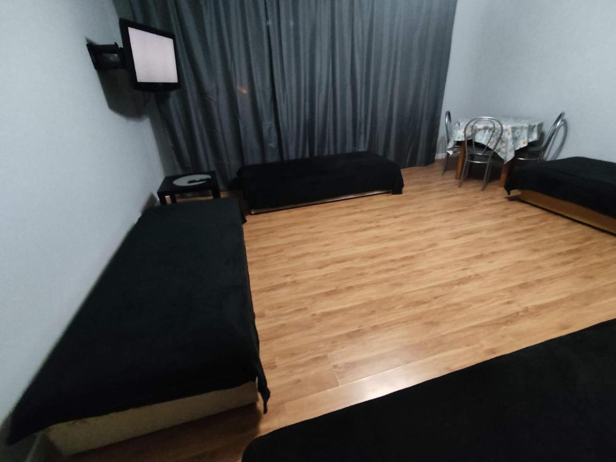 3030 Jana Spychalskiego 32 - Tanie Pokoje W Apartamencie - Samodzielne Zameldowanie - Self Check In Poznan Exterior foto